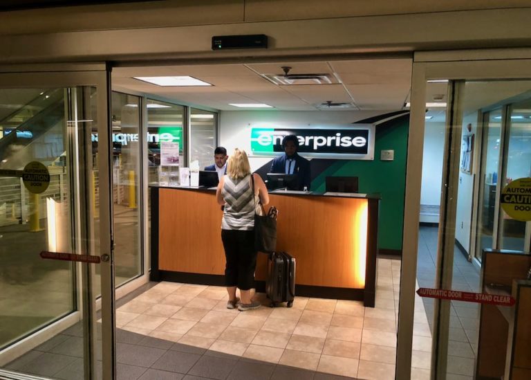 Car Rental at SEATTLE AIRPORT Where to get the free shuttle bus