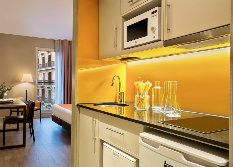 Hotel with kitchen in central Barcelona.