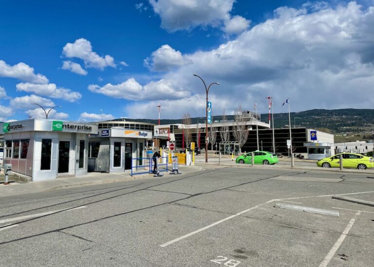 CAR RENTAL at KELOWNA AIRPORT