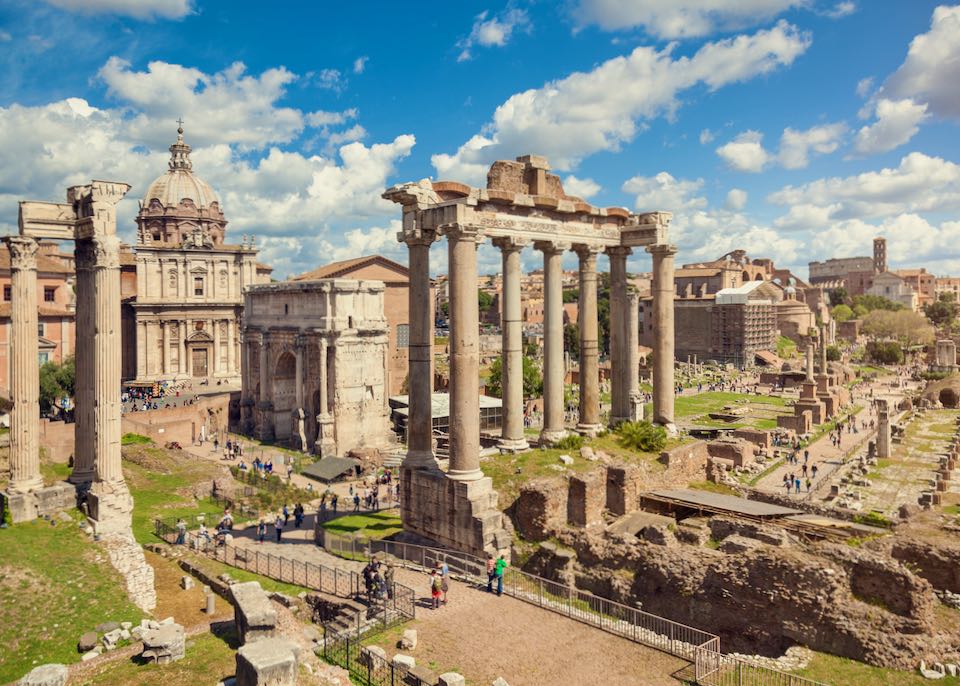 Sightseeing walking tour of Ancient Rome.