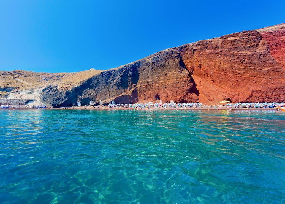 Best time for Santorini beach weather.