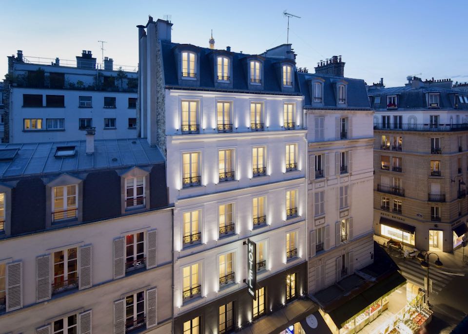 Best place to stay in Paris for first time visitor.