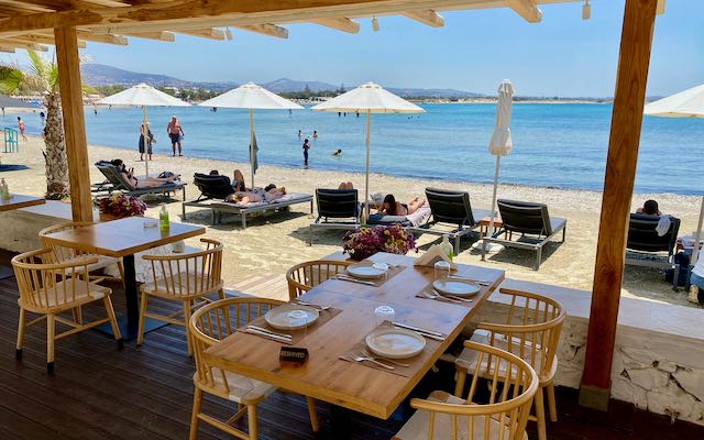 Beach hotel for families in Naxos.