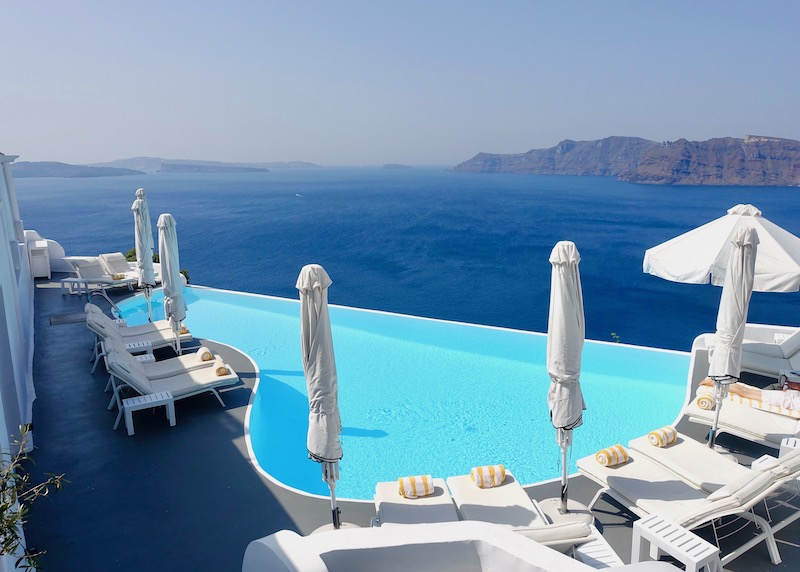 The main pool at Katikies Hotel in Oia, Santorini
