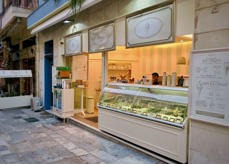Exterior view of a gelato restaurant with a sidewalk counter