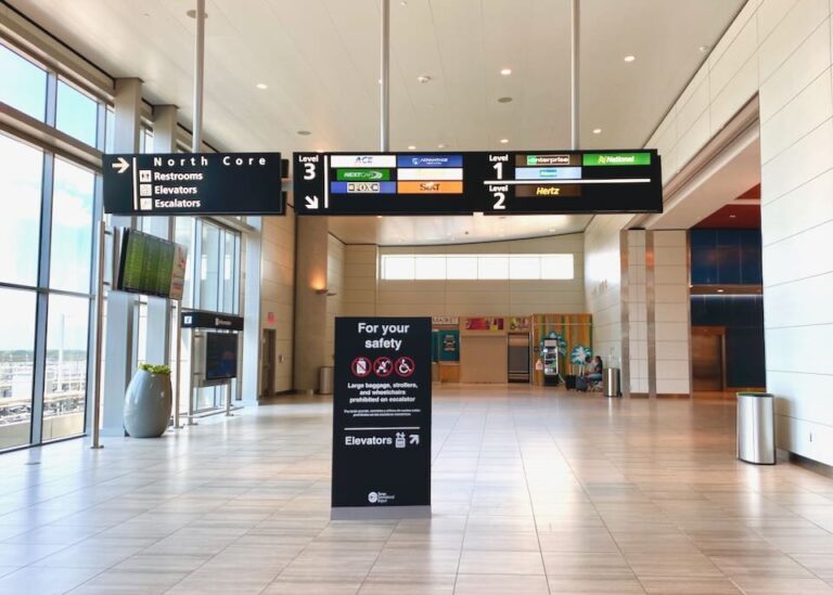 CAR RENTAL at TAMPA AIRPORT - Tampa Airport Cars 29 768x549