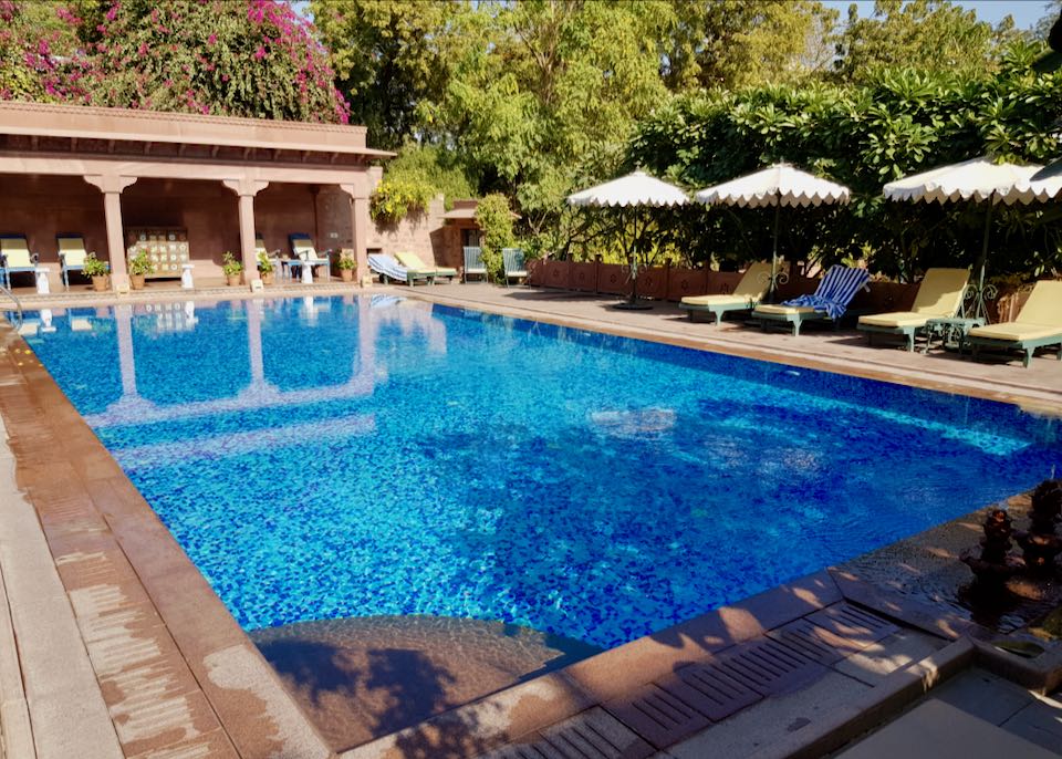 Hotel with pool in Jodhpur.