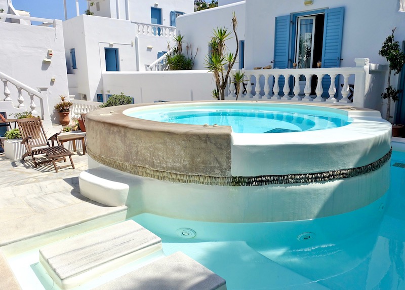 The jacuzzi in the courtyard of Carbonaki Hotel in Mykonos Town