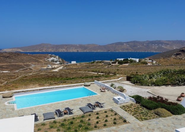 My Favorite Cheap Hotels in Mykonos