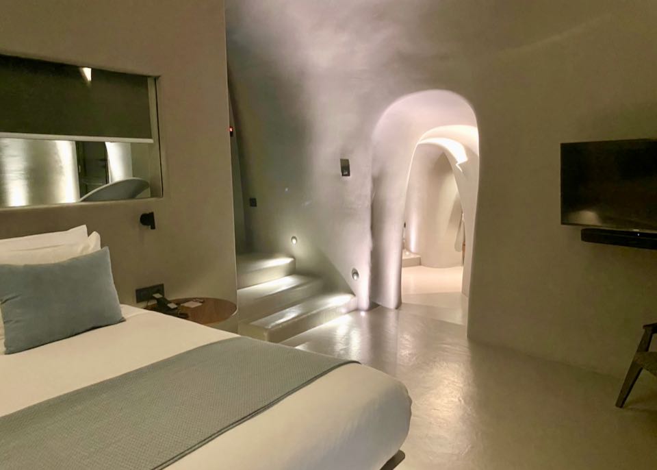 Luxury honeymoon hotel in Imerovigli, Santorini.