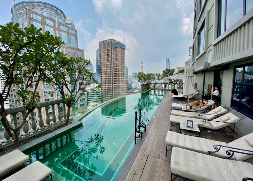 Luxury hotel in Bangkok with view and pool.