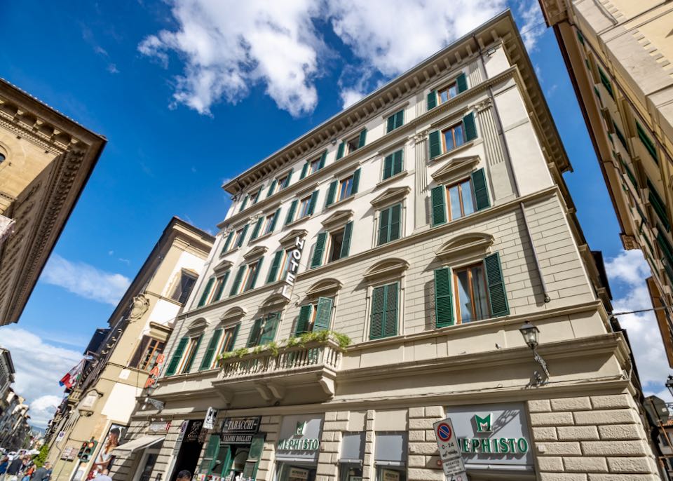 Best place to stay near Duomo in Florence.