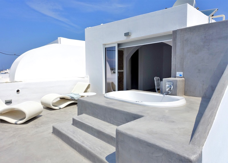 Rooftop jacuzzi for the Penthouse Suite at The Saint Vlassis Hotel in Agios Georgios, Naxos