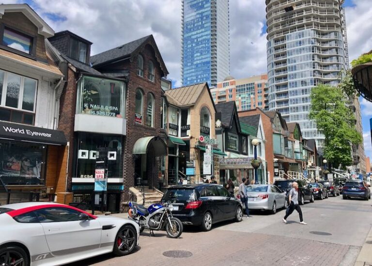 Where to Stay in Toronto My favorite areas & places