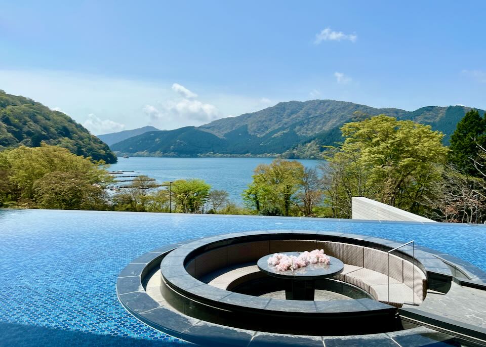 An infinity pool overlooks Lake Ashi.
