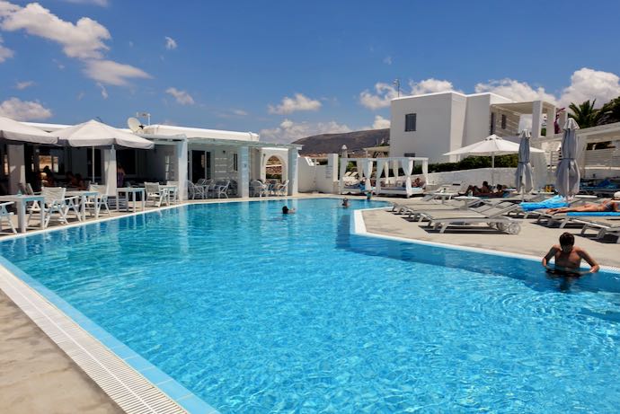 Paros beach hotel with pool.