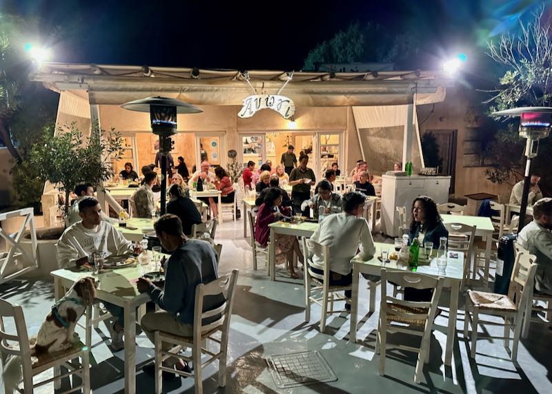 Restaurant in Imerovigli, Santorini with outdoor dining. 