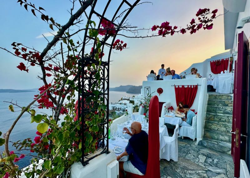 Best restaurant for couples in Oia, Santorini.