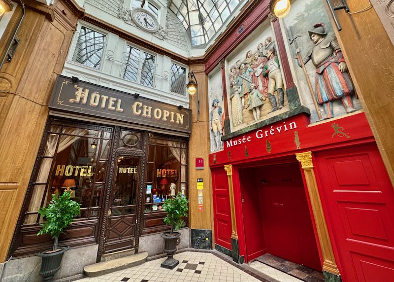Affordable 3-star hotel in Paris.