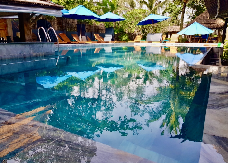 A light blue pool.