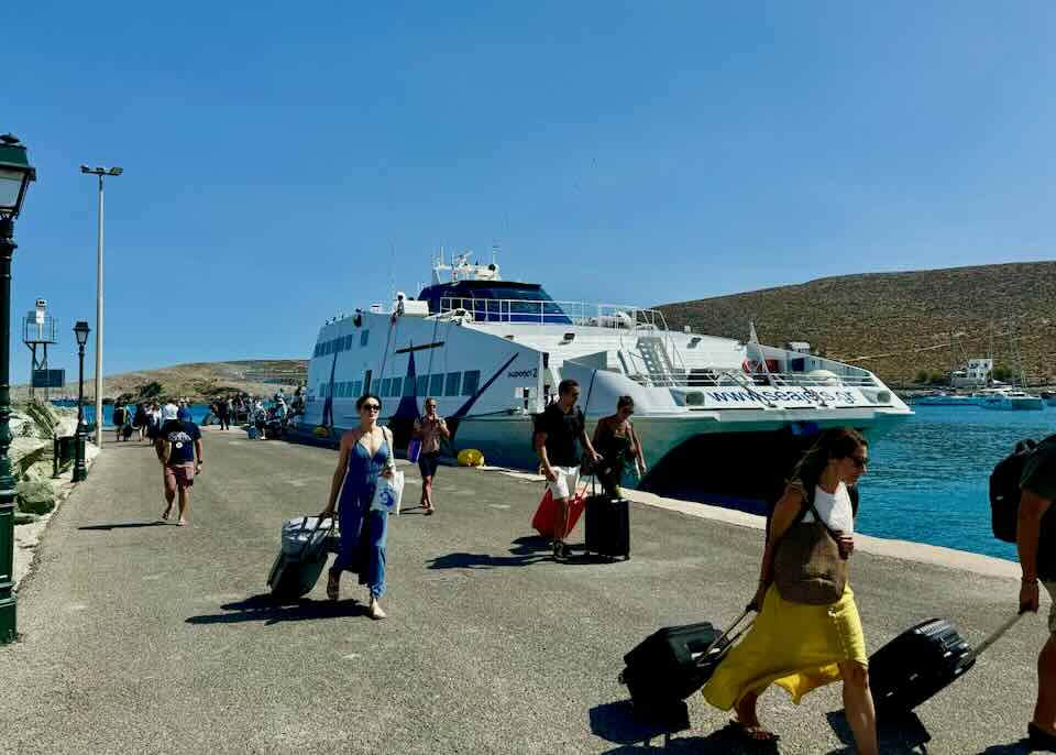 Folegandros ferry.