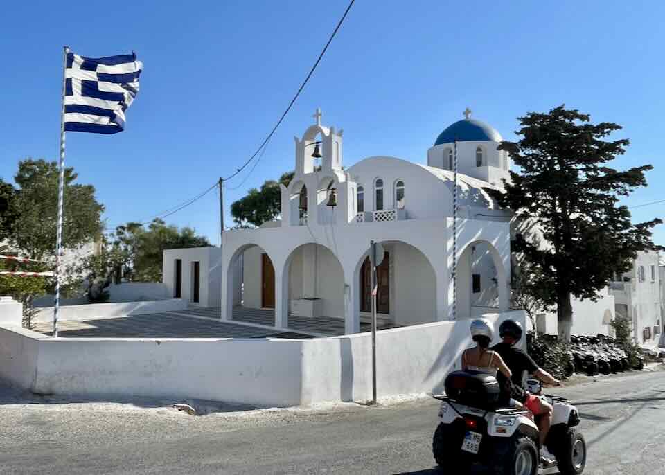 Church in Imerovigli.