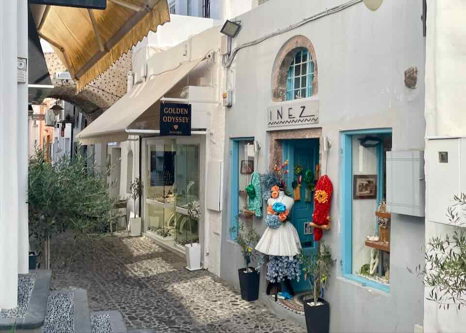 Jewelry store in Fira.