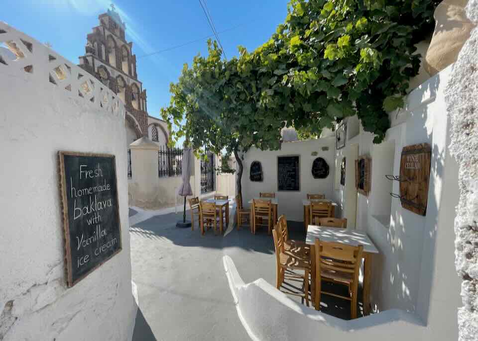 Emporio, Santorini.