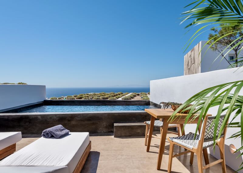 Private hotel room terrace with plunge pool on the Santorini caldera.