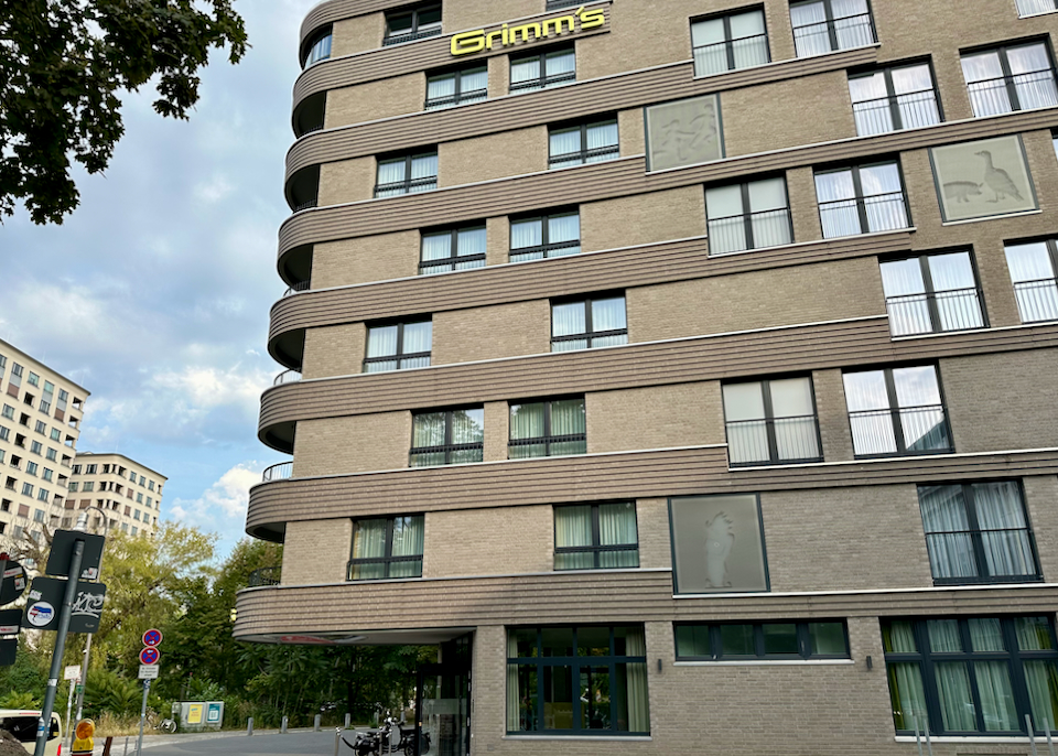 Large brown brick hotel in Berlin