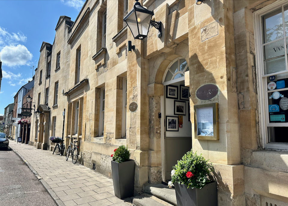 Exterior of the Vanbrugh House Hotel in Oxford, England