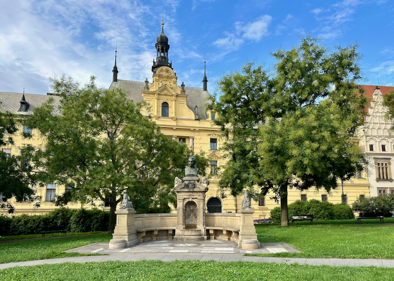 charles square in Prague