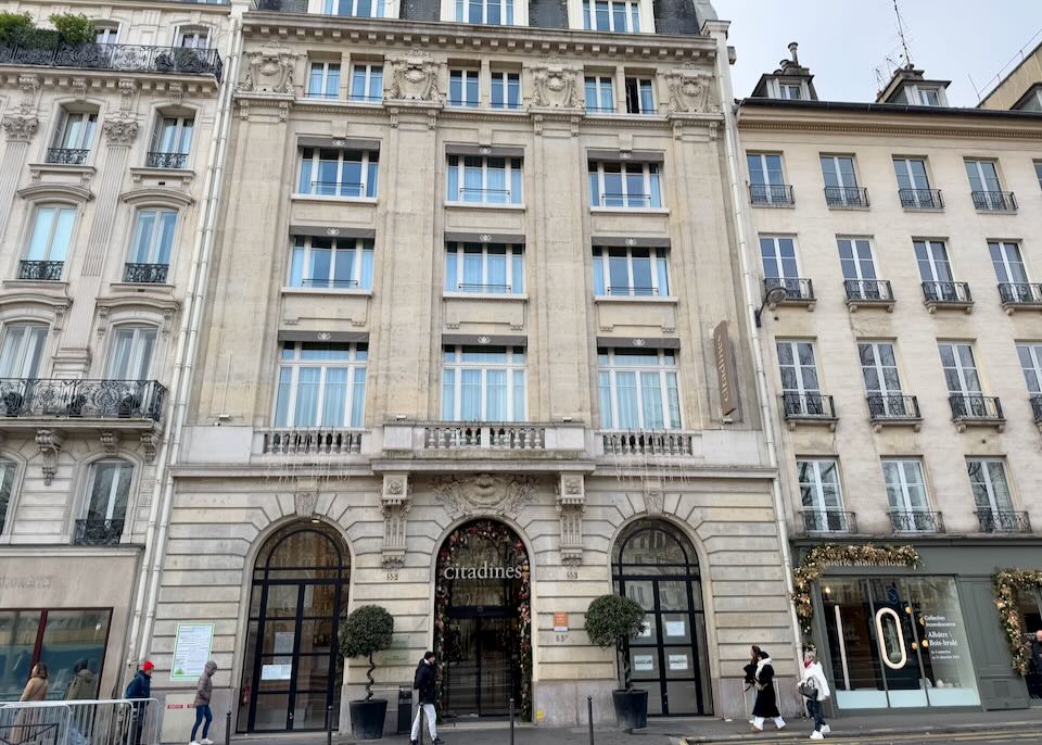Mid-range hotel on Seine in Latin Quarter.