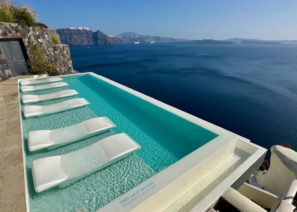 Great hotel in Oia, Santorini.