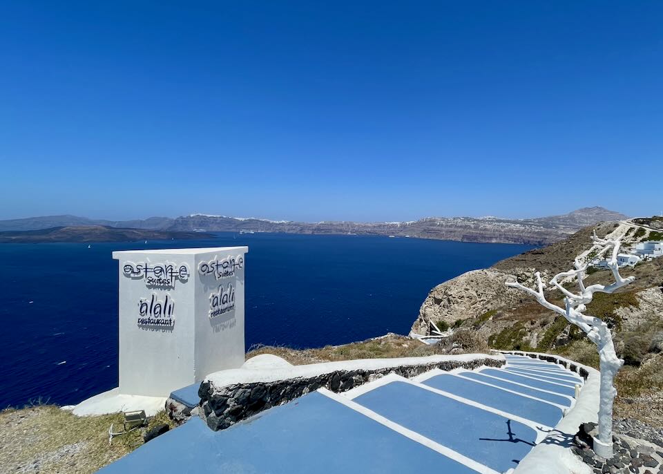 Astarte Suites in Akrotiri. 