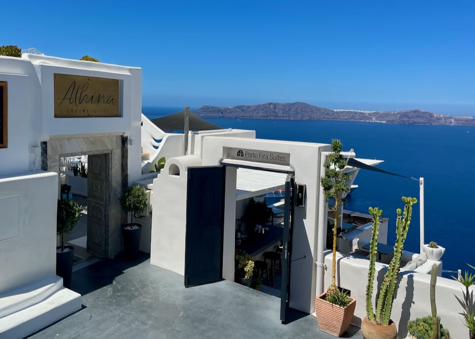 Athina Luxury Suites in Fira.
