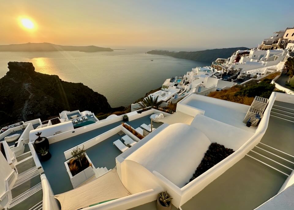 Imerovigli hotels with sunset views.