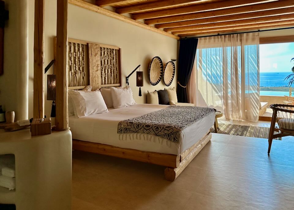 My favorite hotel for couples in Paros. 