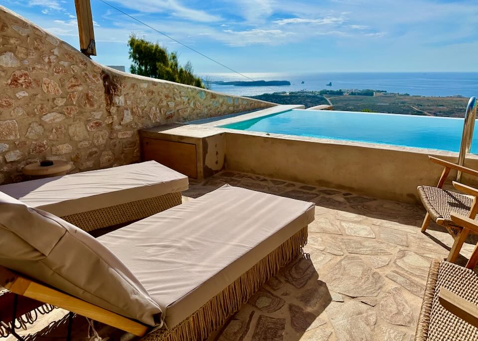 My favorite hotel for couples in Paros.