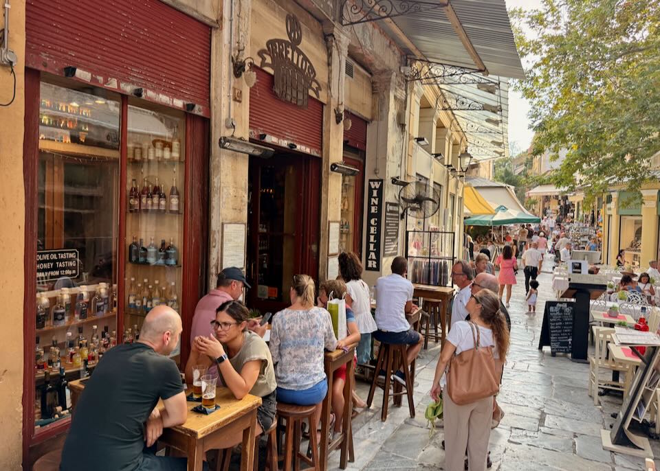 Bar in Plaka.