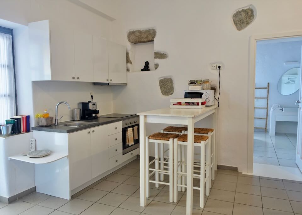 Hotel with kitchen in Platis Gialos, Mykonos.