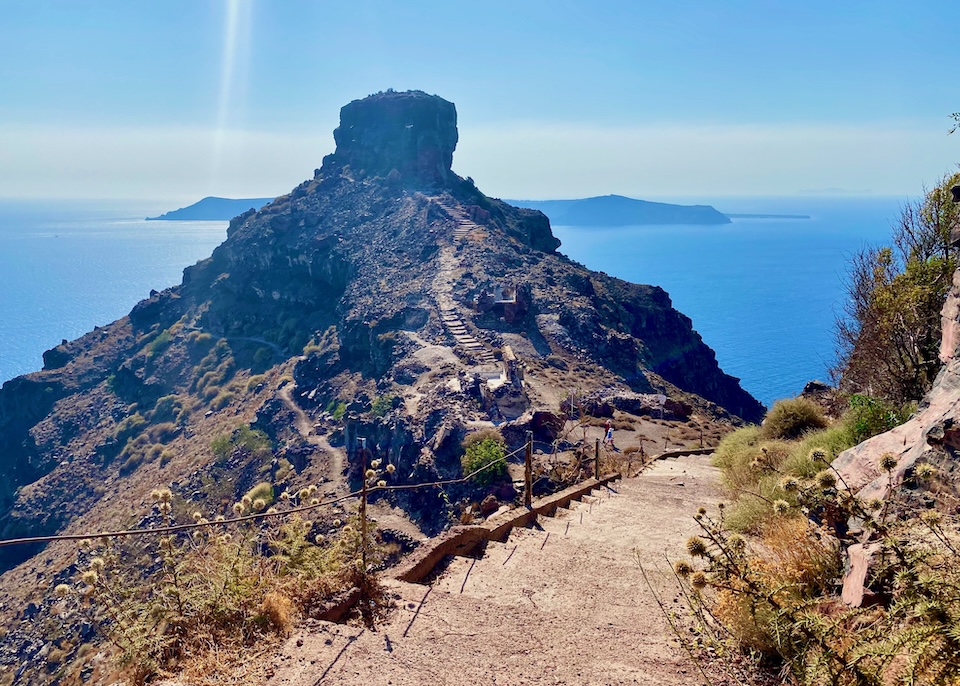 The trail to Skaror Rock in Santorini.
