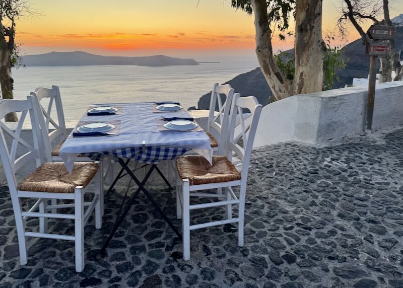 Restaurant with sunset view in Firostefani.