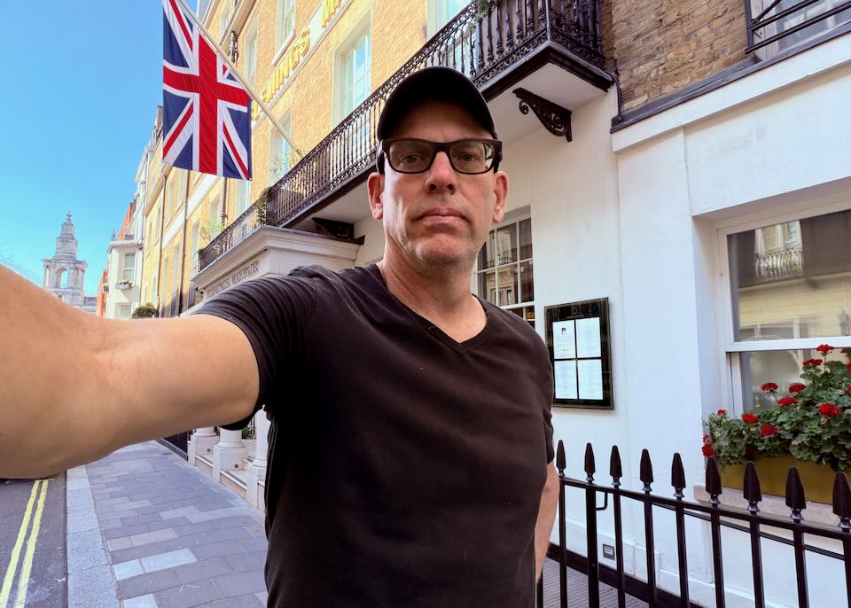 Santnorini Dave in Mayfair, London.