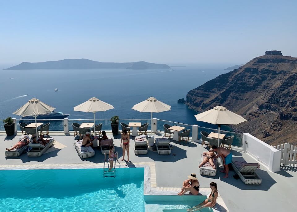 Great hotel on the Santorini caldera.