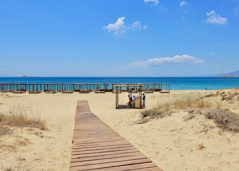 Best beach hotel in Plaka, Naxos.