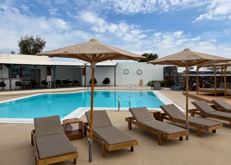 Hotel for families in Oia.