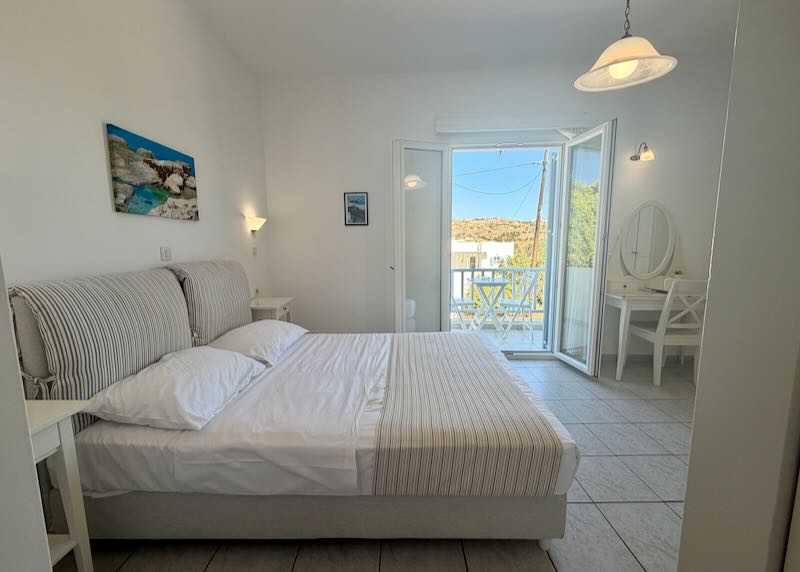 Family hotel in Adamas.