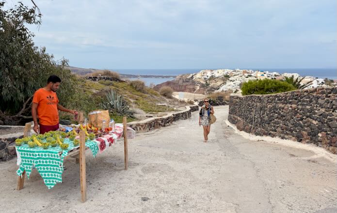 Entering Oia on the caldera path.