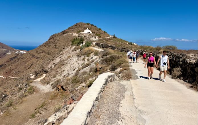 Trail to Oia.